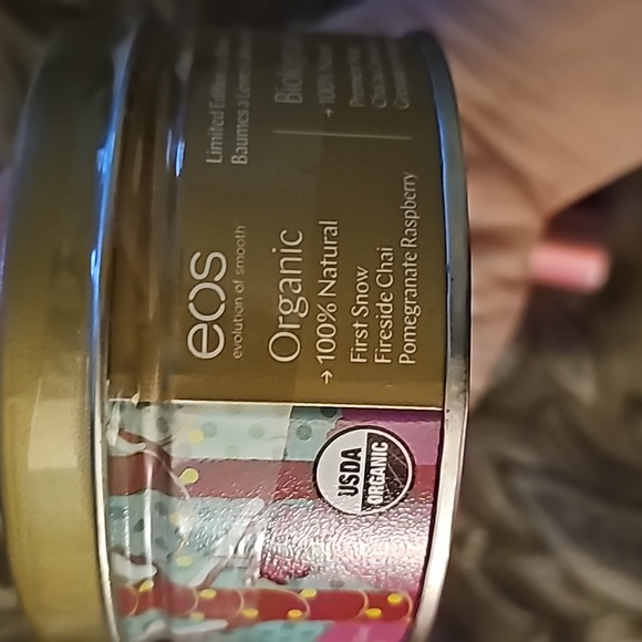 Womens Cosmetics - Picture 3 of 4